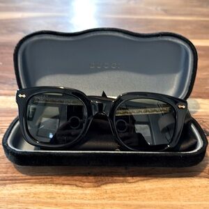 Like new Gucci sunglasses
